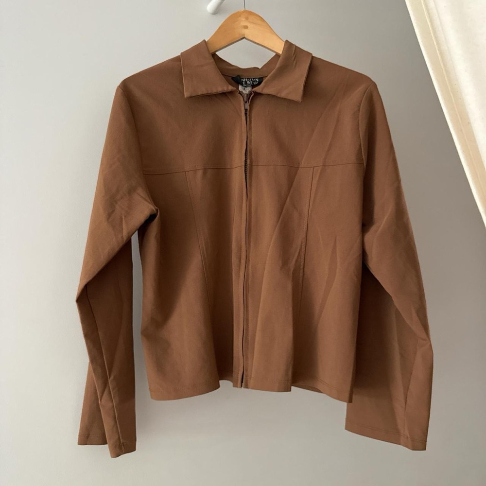 Vintage brown zip-up jacket with structured seams